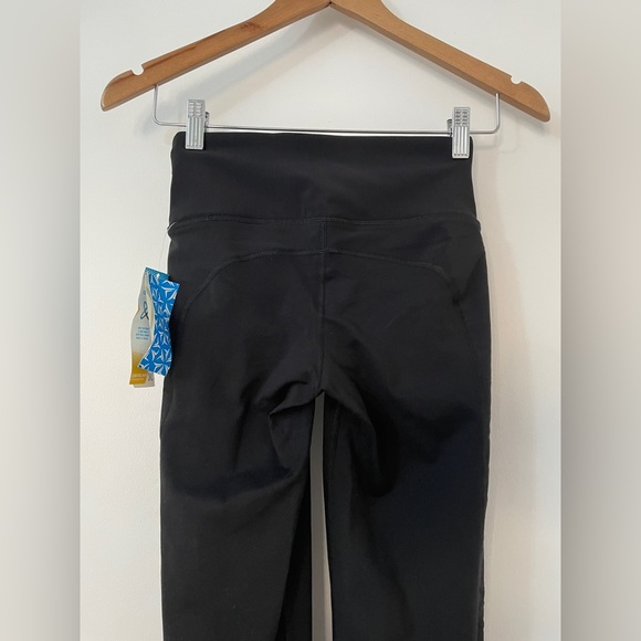 Old Navy gym/ yoga pants - Picture 5 of 14